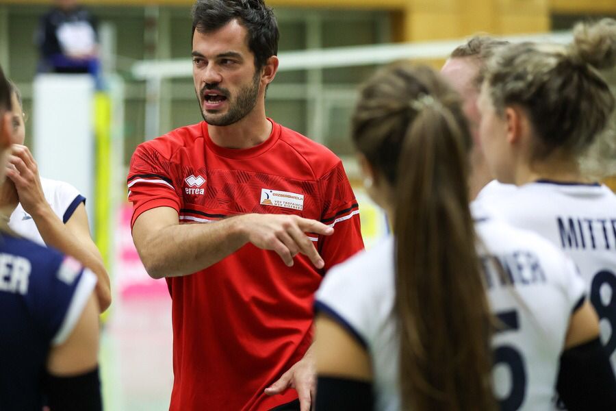 Timeoutbesprechung mit Trainer Fabian Kandolf